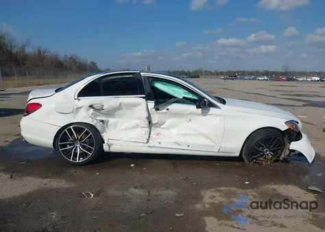 2018 Mercedes-Benz C 300 4Matic z USA, uszkodzony, nr VIN WDDWF4KB3JR324092